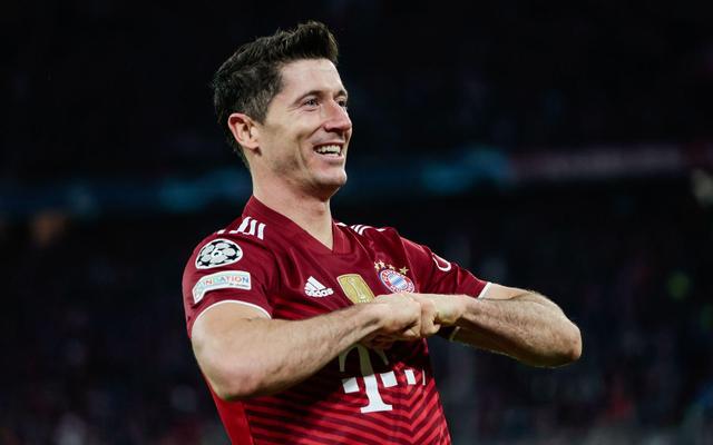 波神&杰伦·约翰逊半场联手31分，得分超全队一半