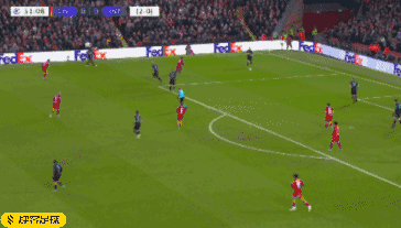 葡萄牙世预赛出线后，C罗晒出没有自己的全队庆祝大合照