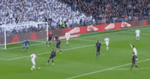 莱万：失去袖标很难过，但感受到了球迷的爱；不恨普罗别日