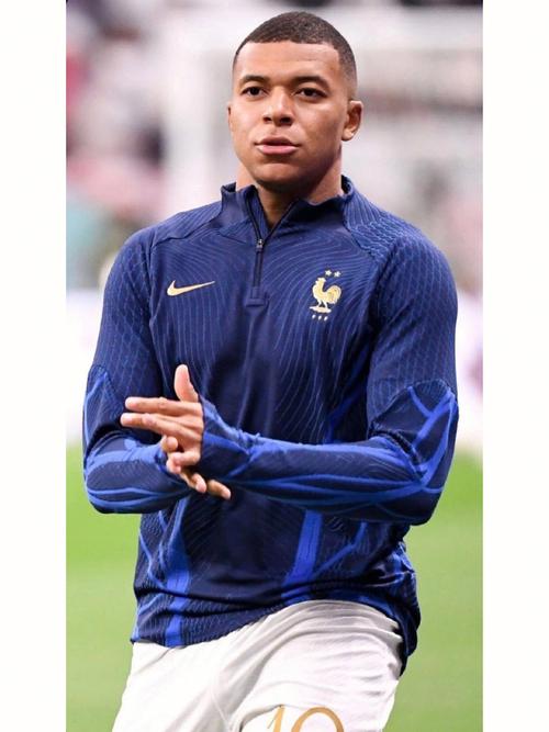 李金羽：中国足球前一段已经掉冰窟窿里了，目前处于恢复期