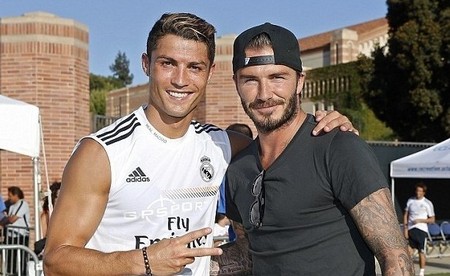 法兰克福vs沃尔夫斯堡：格策、堂安律首发，埃里克森、马耶尔出战