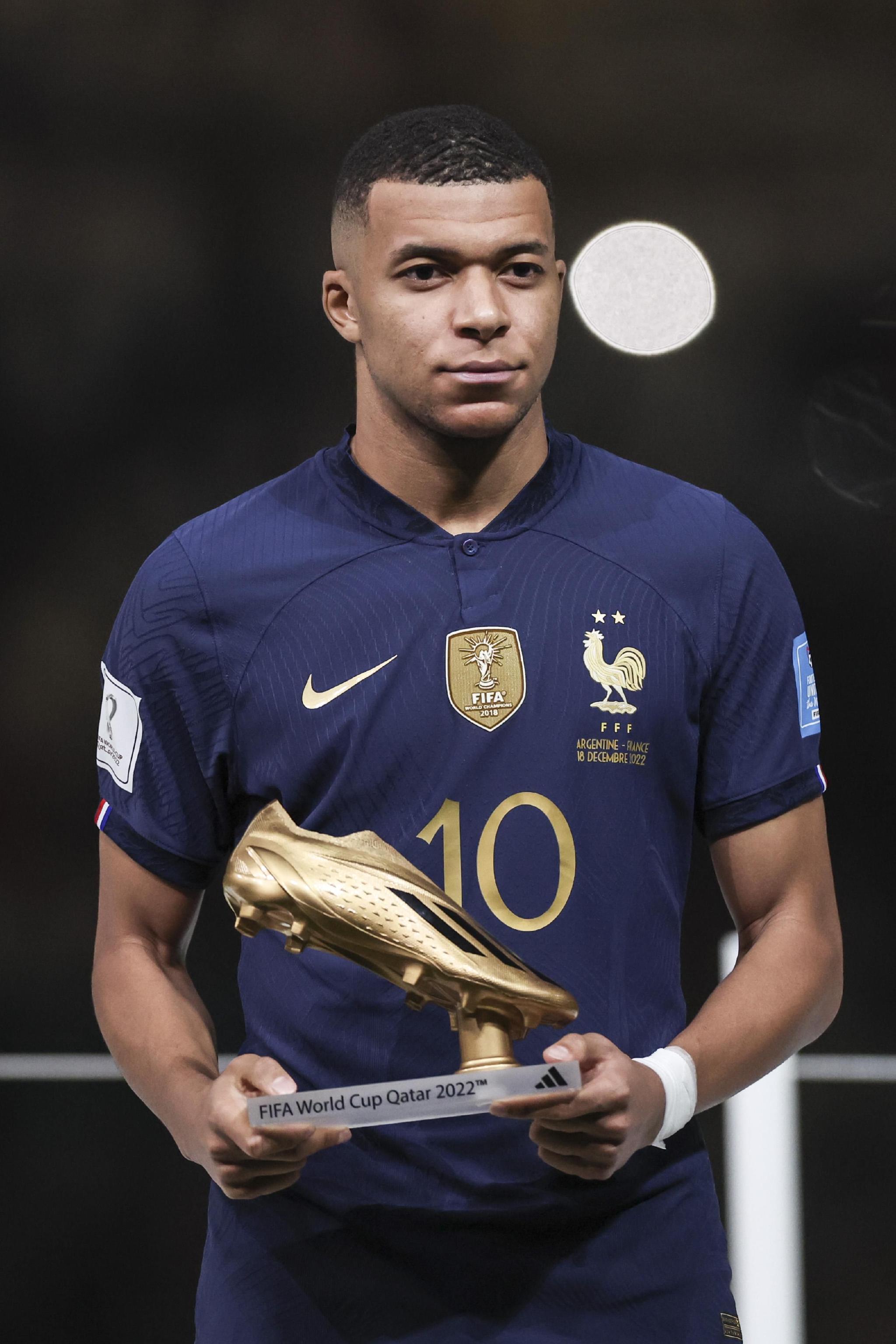 恩里克：努诺·门德斯缺席训练&杜埃回归；我们想成为第一名