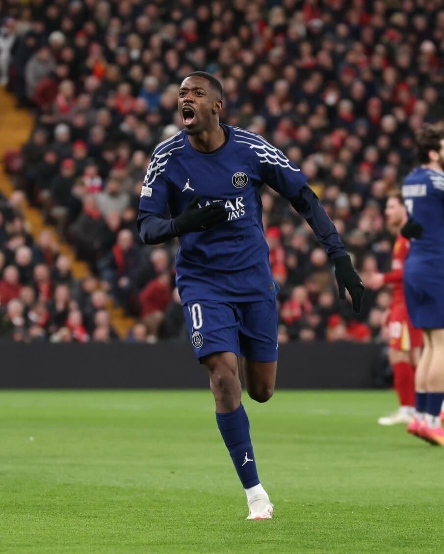 范德芬：教练赛季初希望我能进五个球；我和罗梅罗是兄弟