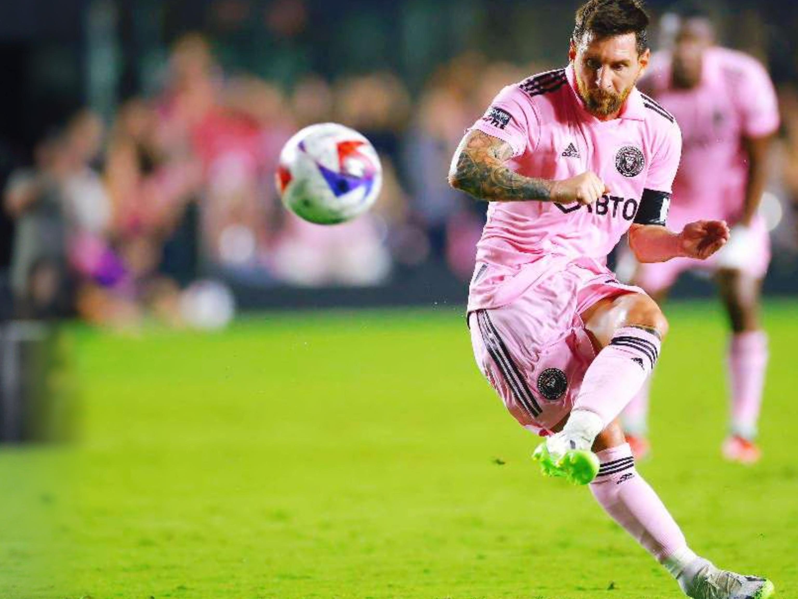 东契奇三双＆里夫斯状态不佳，湖人4分战胜76人