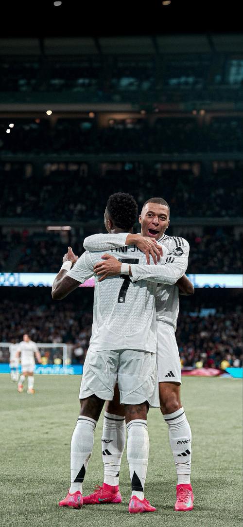 乌迪内斯2-0帕尔马，扎尼奥洛破门，凯南-戴维斯锦上添花